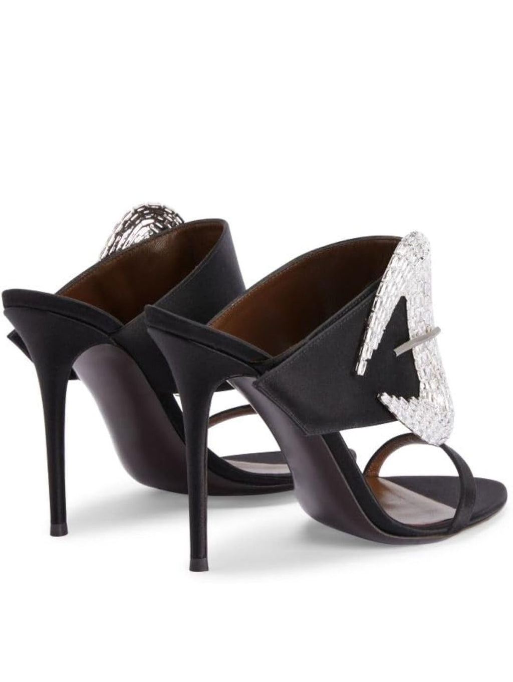 TACONES DE MULA, CON EVILLA DE DIAMANTE